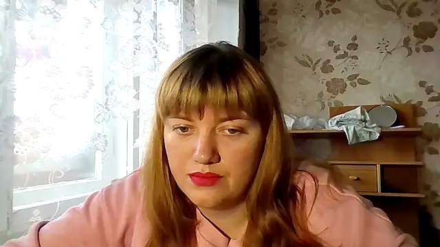 Snapshot of swett_girll chatting on 12/15/25, 11:25 swett girll online show from 12/15/25, 11:25