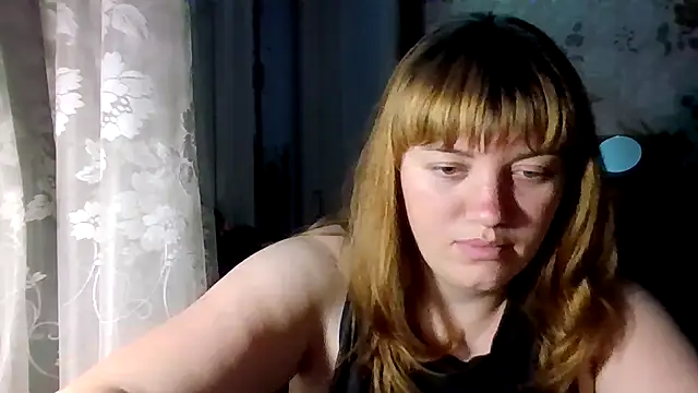 Snapshot of swett_girll chatting on 12/16/25, 12:59 swett girll online show from 12/16/25, 12:59