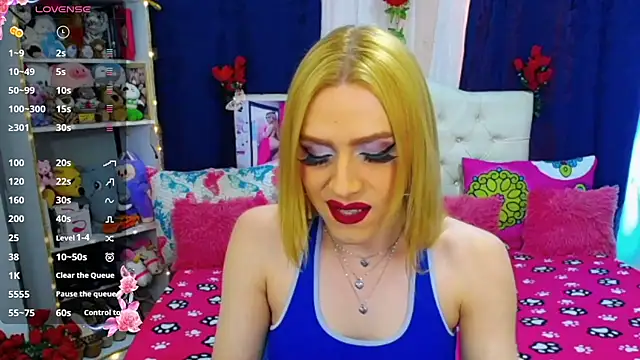 Snapshot of golden_girl01 chatting on 07/09/26, 07:07 golden girl01 online show from 07/09/26, 07:07
