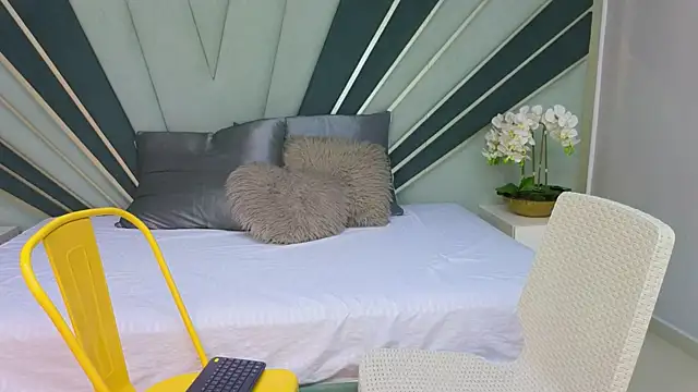 DulceeEsmeralda online show from 02/19/26, 01:51