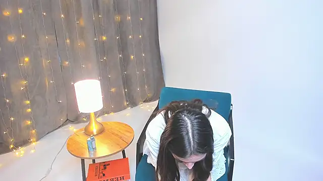 YvonneRobes online show from 12/20/25, 11:50