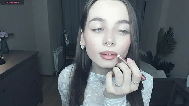 YvonneRobes online show from 03/06/26, 07:21