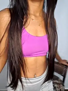 meenina veneno online show from 02/06/26, 11:52