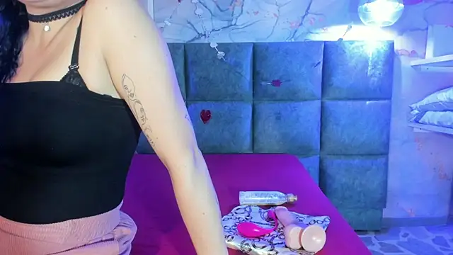 Victoria01  online show from 02/17/26, 03:03