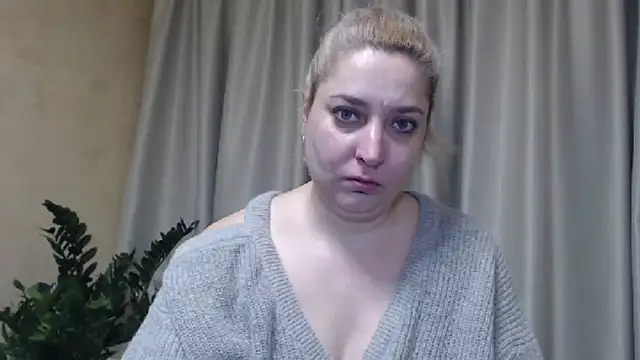 Snapshot of sweetpussy13 chatting on 02/28/25, 03:59 sweetpussy13 online show from 02/28/25, 03:59