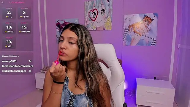 Snapshot of aniie_princess_18 chatting on 01/14/26, 10:32 aniie princess 18 online show from 01/14/26, 10:32