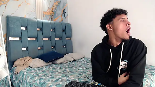 DIAMOND BLACKS online show from 04/10/26, 07:46