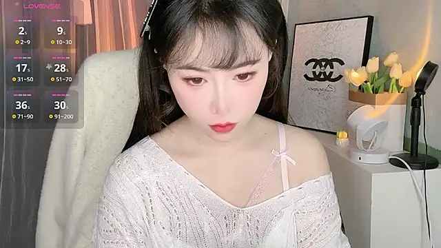 Anna25899 online show from 12/16/25, 05:23