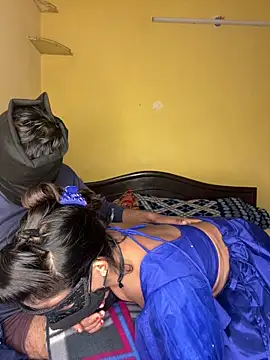 Snapshot of HOT-CUPAL22 chatting on 12/15/25, 04:39 HOT-CUPAL22 online show from 12/15/25, 04:39