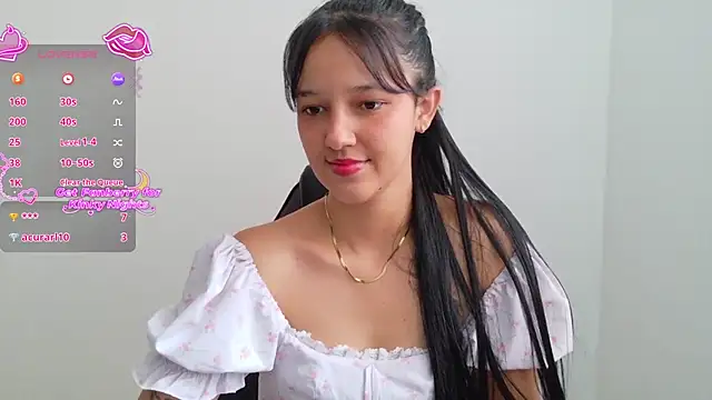 Snapshot of esme_ chatting on 12/18/25, 06:36 esme online show from 12/18/25, 06:36