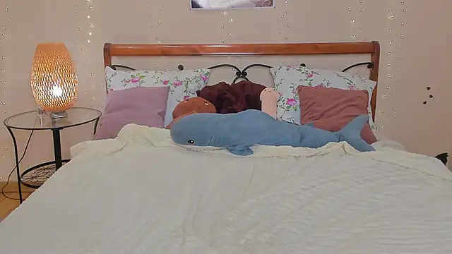 Snapshot of miya_soft chatting on 02/24/26, 01:25 miya soft online show from 02/24/26, 01:25