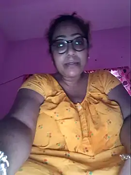 MISTI KOLK online show from 07/16/26, 12:11