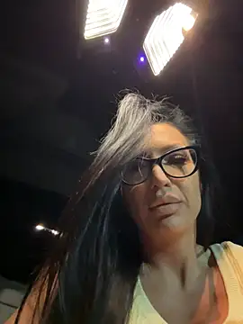 AstridVex online show from 04/01/26, 07:55