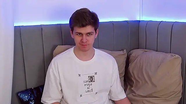 Snapshot of NickJohnas chatting on 12/19/25, 09:16 NickJohnas online show from 12/19/25, 09:16