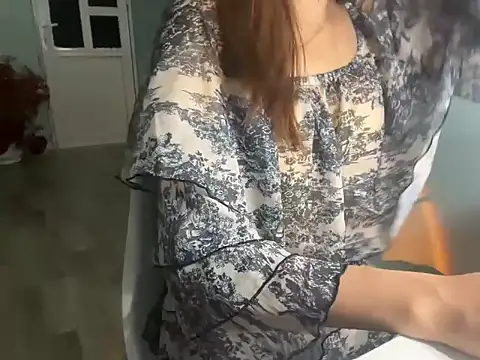 Chichi 86 online show from 05/15/26, 03:19