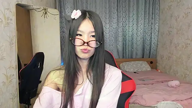 amiya cute online show from 03/13/26, 02:45