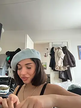 Snapshot of SilkyMira chatting on 02/08/26, 12:19 SilkyMira online show from 02/08/26, 12:19