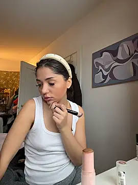 Snapshot of SilkyMira chatting on 02/09/26, 10:19 SilkyMira online show from 02/09/26, 10:19