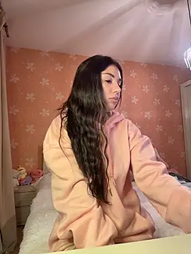 Snapshot of SilkyMira chatting on 03/01/26, 07:49 SilkyMira online show from 03/01/26, 07:49