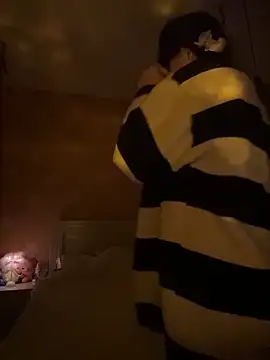 SilkyMira online show from 03/29/26, 08:53