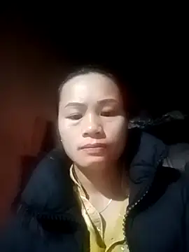 Snapshot of honey-kis chatting on 12/15/25, 10:03 honey-kis online show from 12/15/25, 10:03