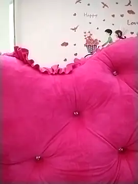 Snapshot of Lisa2k1 chatting on 12/16/25, 01:21 Lisa2k1 online show from 12/16/25, 01:21