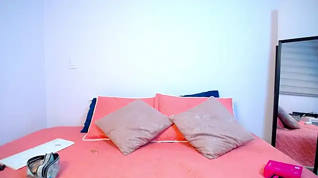 Parislennon online show from 01/17/26, 12:59