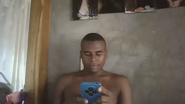 Snapshot of Riky1616- chatting on 12/14/25, 01:16 Riky1616- online show from 12/14/25, 01:16