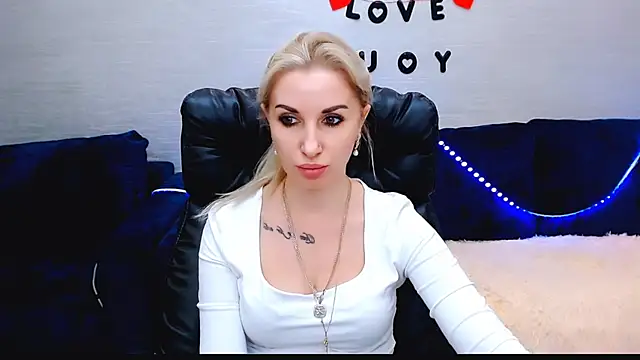 Hanna--Sweet online show from 12/19/25, 10:33