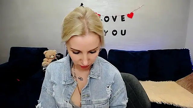 Hanna--Sweet online show from 04/11/26, 03:38