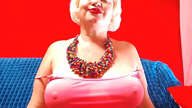 Snapshot of NaughtyMILF4UX chatting on 07/05/26, 04:19 NaughtyMILF4UX online show from 07/05/26, 04:19