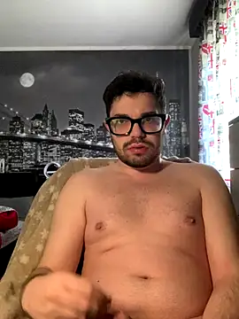 Snapshot of sognatore99 chatting on 12/15/25, 02:10 sognatore99 online show from 12/15/25, 02:10