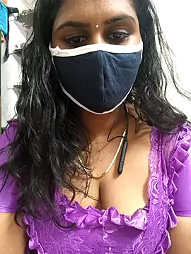 Snapshot of pattupattuma27 chatting on 02/15/26, 07:51 pattupattuma27 online show from 02/15/26, 07:51