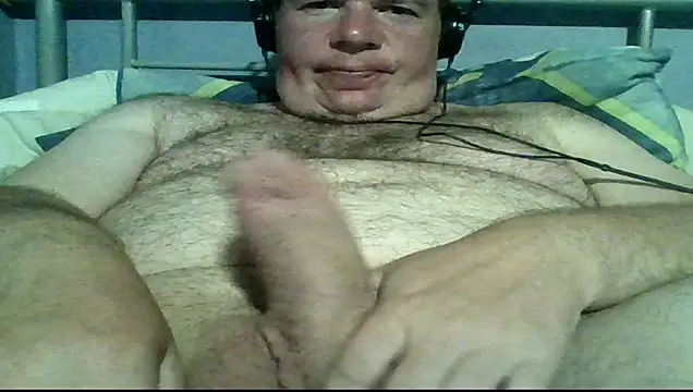 Snapshot of mrhardcock12 chatting on 06/14/26, 09:28 mrhardcock12 online show from 06/14/26, 09:28