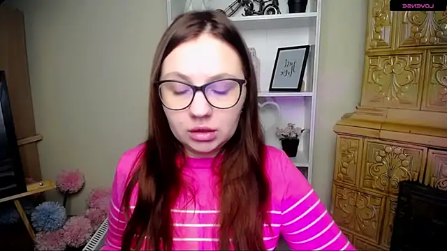 LiliaErmi online show from 12/15/25, 06:06