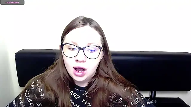 LiliaErmi online show from 03/27/26, 07:47