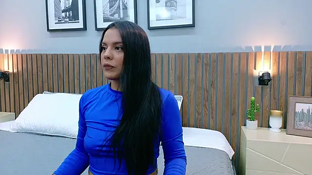 Mia Bellefort online show from 02/02/26, 08:51