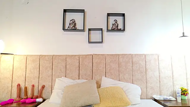 Zoehot 11 online show from 04/07/26, 01:11