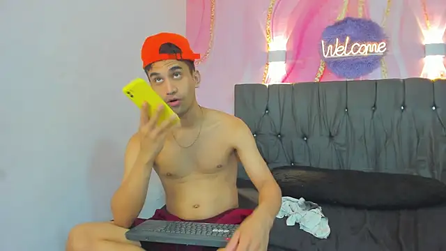 Hot Boys 69 online show from 12/14/25, 12:54