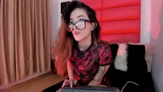 Oliviamonroex18 online show from 02/20/26, 09:04