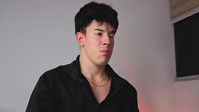 maxxcooper1 online show from 01/10/26, 04:03