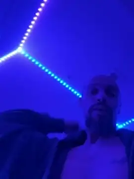 faces818 online show from 04/25/26, 02:14