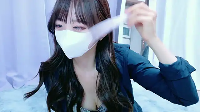Snapshot of Yura_yura_ch chatting on 07/06/26, 12:13 Yura yura ch online show from 07/06/26, 12:13