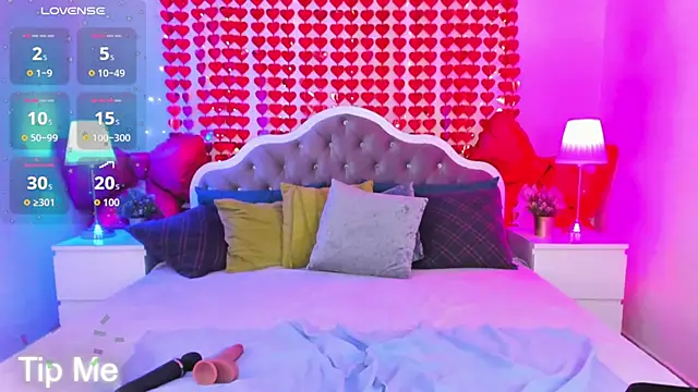 Snapshot of katymeaw chatting on 02/12/26, 01:28 katymeaw online show from 02/12/26, 01:28