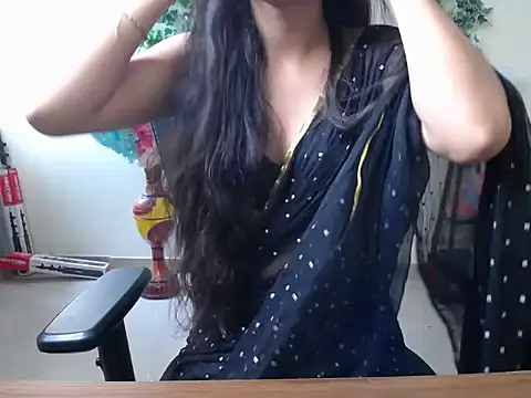 Snapshot of Shy_nivi chatting on 06/24/26, 04:44 Shy nivi online show from 06/24/26, 04:44