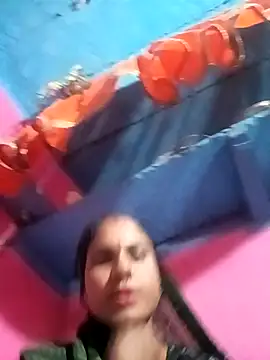 Snapshot of NENSH34 chatting on 12/17/25, 02:34 NENSH34 online show from 12/17/25, 02:34