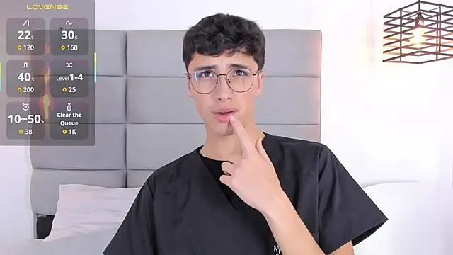 JoshClaarktt online show from 02/05/26, 03:44