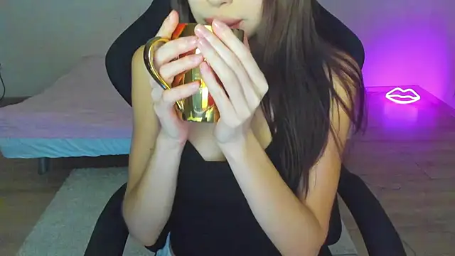 Snapshot of ufizuf chatting on 12/15/25, 09:02 ufizuf online show from 12/15/25, 09:02