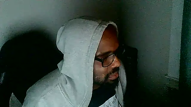 MrUnintentional online show from 12/21/25, 03:13