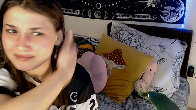 AlienforTwenty online show from 02/27/26, 10:37